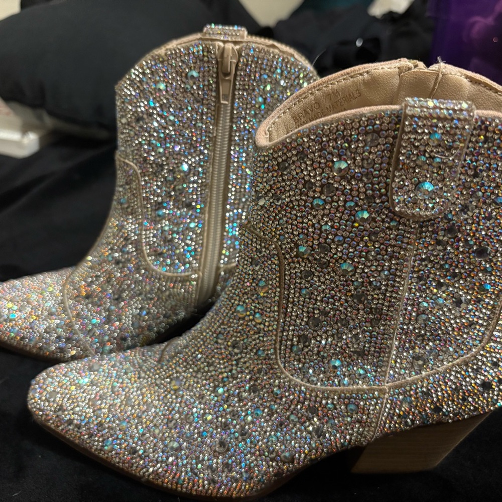 & Other Stories Silver Ankle Booties with Glamorous Detailing